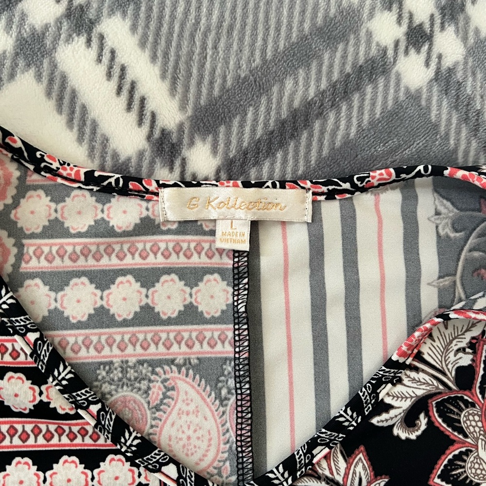 Women's Multicolor Patterned Top - Picture 4 of 5